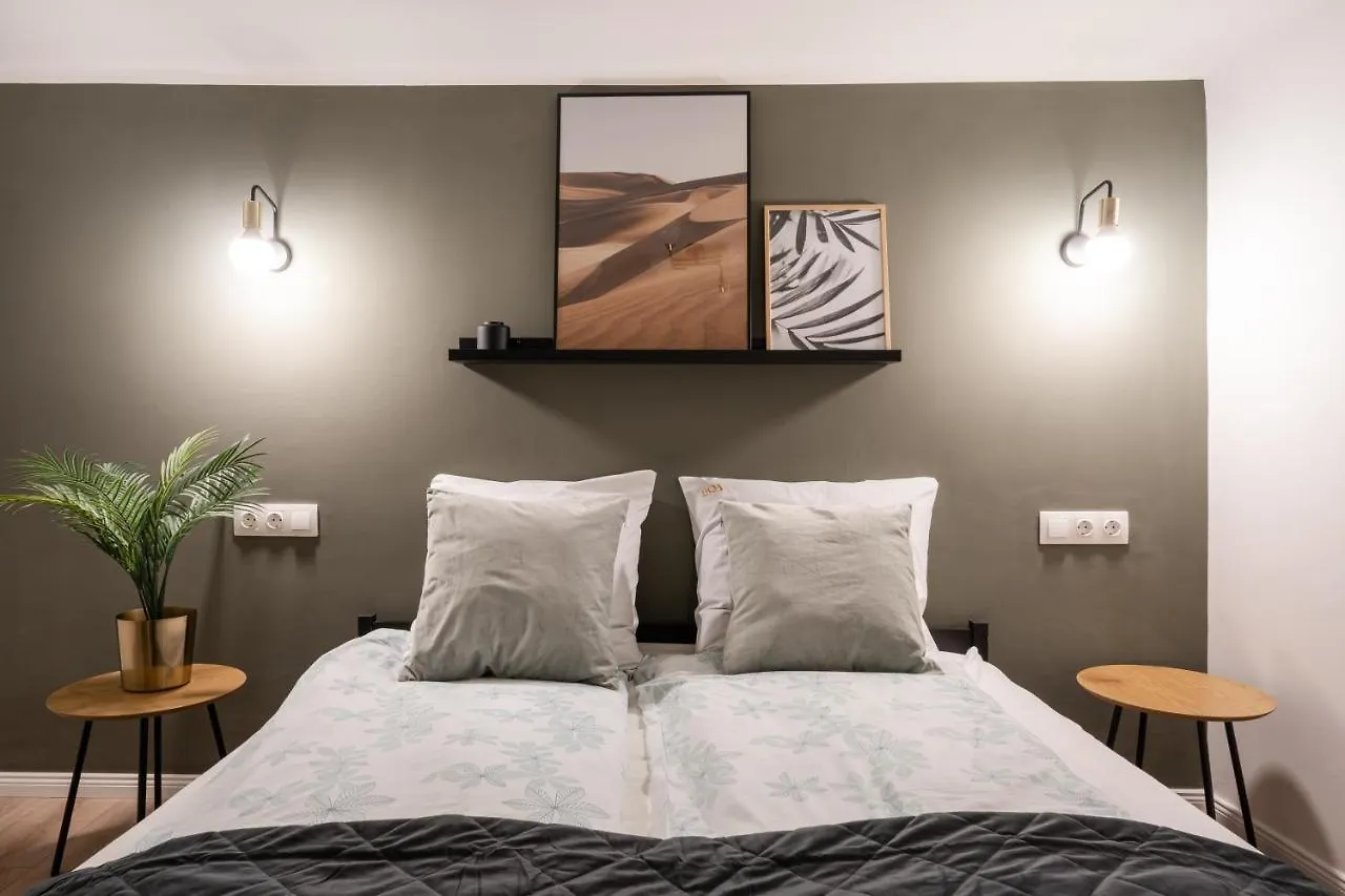 Apartament D24 - Historic Quarter Design Loft - Best Location By Bqa Budapeszt