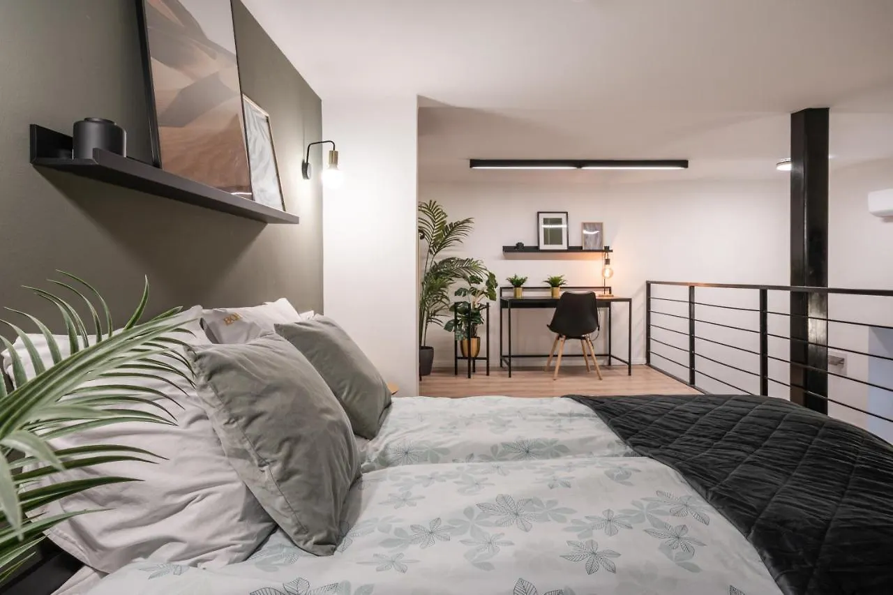 D24 - Historic Quarter Design Loft - Best Location By Bqa Boedapest Appartement